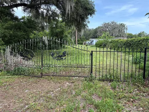 Undisclosed, Lake Panasoffkee, FL 33538