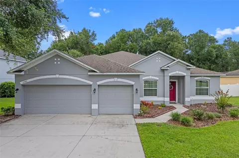 1702 Hoofprint Ct, Fruitland Park, FL 34731