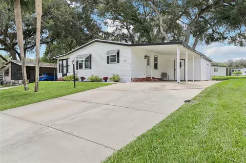 711 Camelia Ct, The Villages, FL 32159