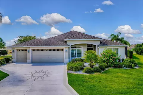 1160 Mockingbird Ln, The Villages, FL 32163