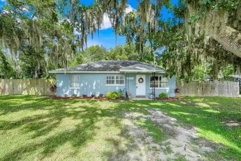 300 N Lake Ave, Leesburg, FL 34748