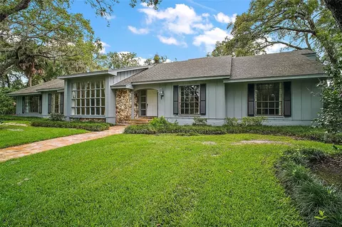 9335 Silver Lake Dr, Leesburg, FL 34788
