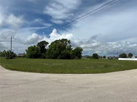 3424 NW 41st Pl, Cape Coral, FL 33993