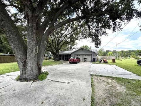3720 Moores Lake Rd, Dover, FL 33527