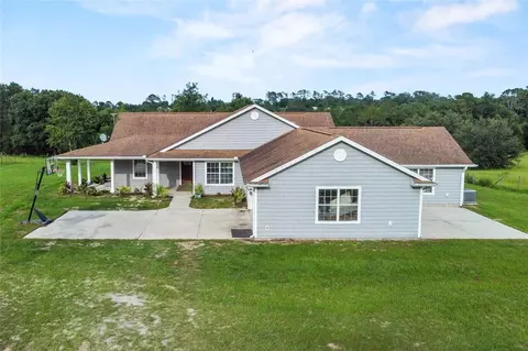 41636 Outlaw Ln, Weirsdale, FL 32195