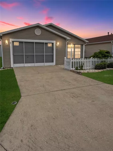 3292 Riverton Rd, The Villages, FL 32162