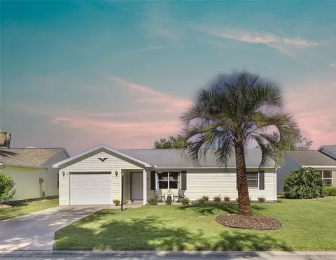 610 Prado Dr, Lady Lake, FL 32159