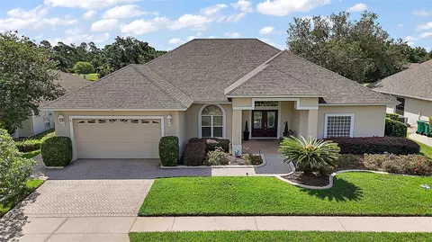 1720 Edgewater Dr, Mount Dora, FL 32757
