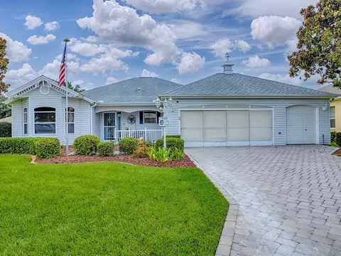 1202 Camero Dr, The Villages, FL 32159