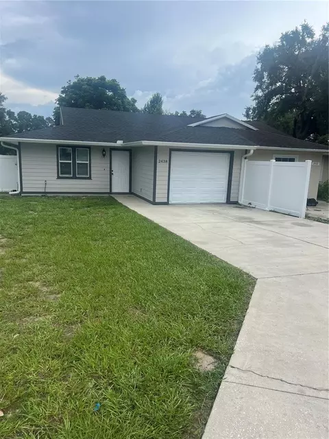 2438 Centennial Blvd, Leesburg, FL 34748