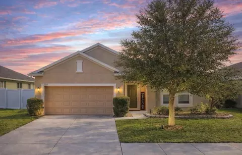 2617 Limerick Cir, Grand Island, FL 32735