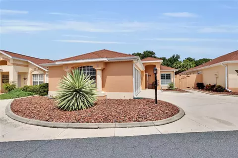 916 Medira Dr, Lady Lake, FL 32159