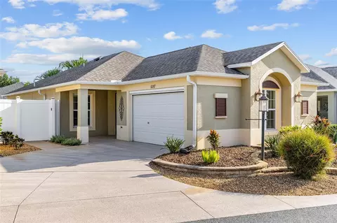 1057 Carver Ct, The Villages, FL 32163