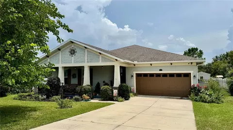 13028 Yale Bluff Dr, Grand Island, FL 32735