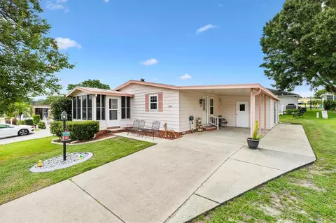 1619 Myrtle Beach Dr, The Villages, FL 32159