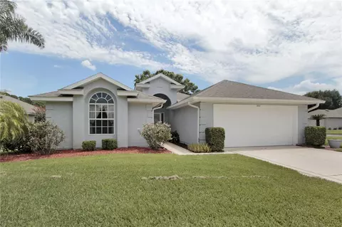 2413 Baywater Rd, Tavares, FL 32778