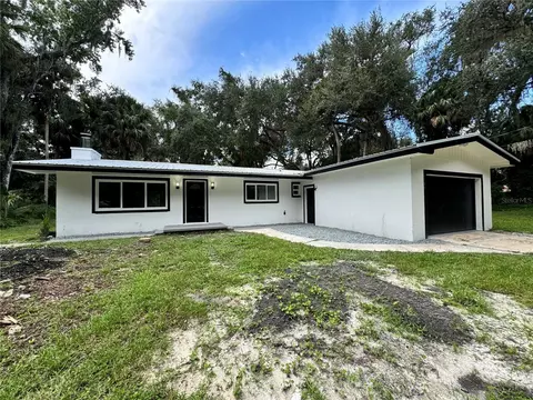 3128 Cr 421, Lake Panasoffkee, FL 33538