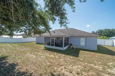 Exterior - 5041 Pine Needle Dr, Mascotte, FL 34753 photo 4 of 6