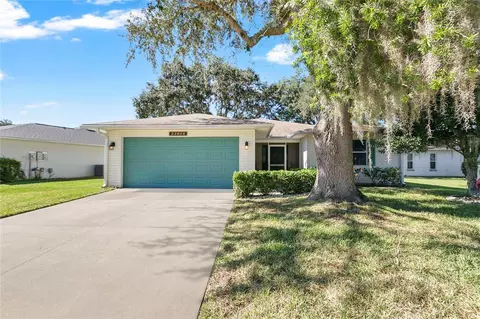 32805 Oak Park Dr, Leesburg, FL 34748