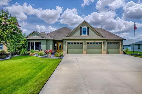 11106 Lammer Ln, Oxford, FL 34484