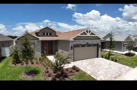 12584 NE 49th Dr, Oxford, FL 34484