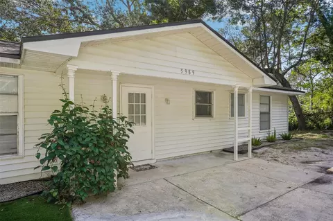 5989 SE 159th Ct, Ocklawaha, FL 32179