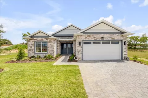 4951 NE 125th Loop, Oxford, FL 34484