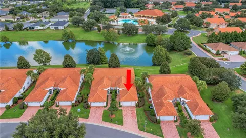 5162 Harbour Dr, Oxford, FL 34484