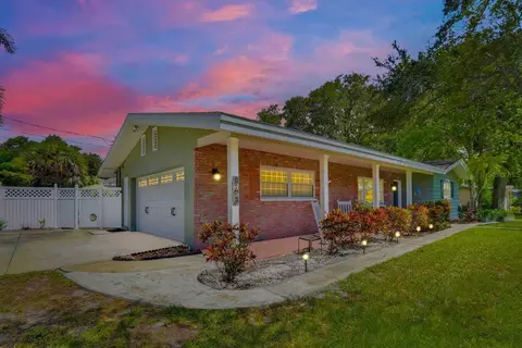863 Bay Breeze Ter, Largo, FL 33770