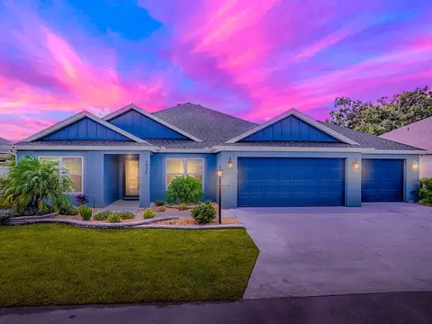 1926 Laura Loop, The Villages, FL 34762