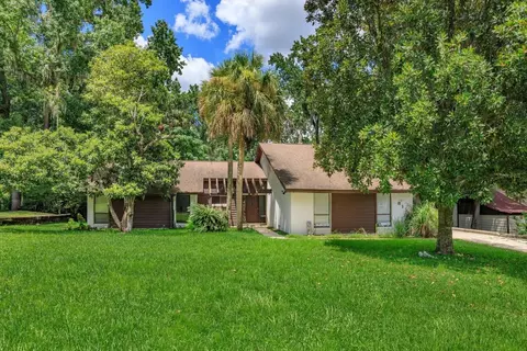 817 Hickory Knoll Ct, Apopka, FL 32712