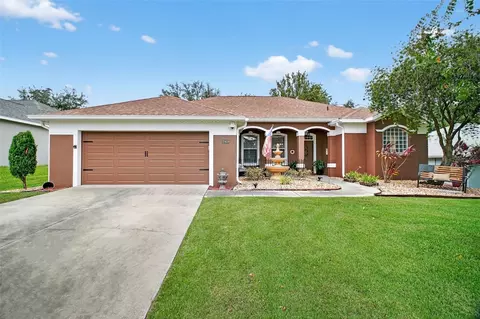 10409 Pleasant View Dr, Leesburg, FL 34788