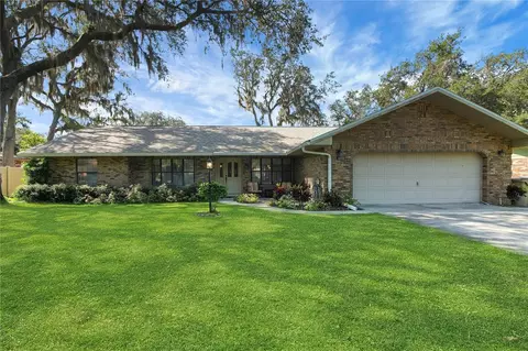 1515 Spanish Ave, Leesburg, FL 34748