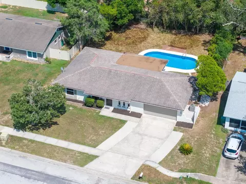 31 Oak Ct, Eustis, FL 32726