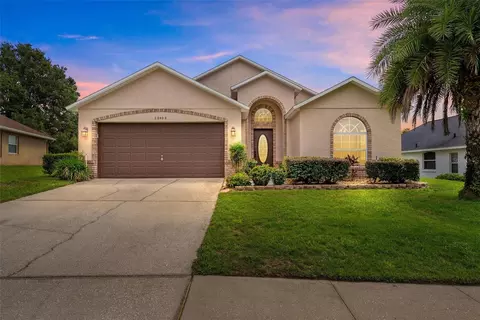 25406 Divot Dr, Sorrento, FL 32776