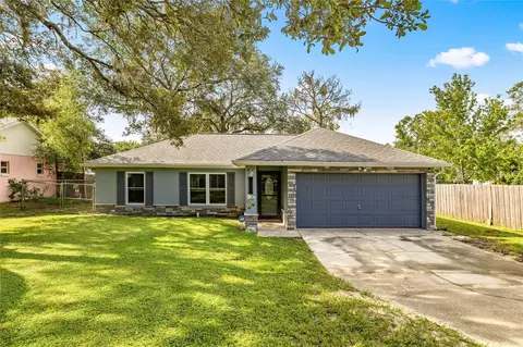 4524 Lemon St, Lady Lake, FL 32159