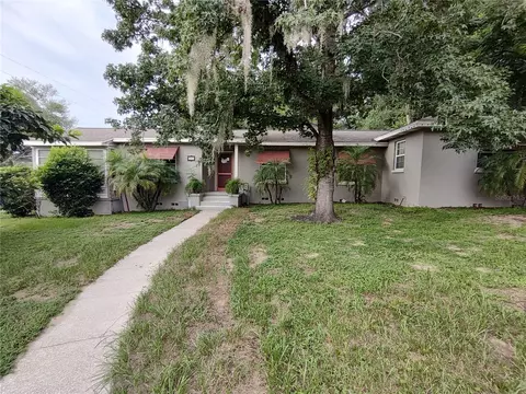 995 W 11th Ave, Mount Dora, FL 32757