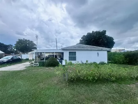 190 E Collins St, Umatilla, FL 32784
