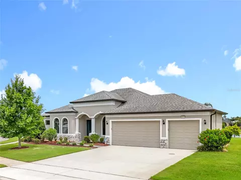 1977 Weymouth Ct, Mount Dora, FL 32757