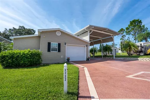 2222 St George Dr, Davenport, FL 33837