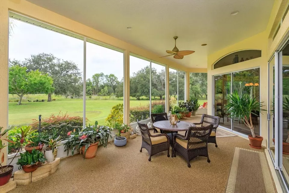 Exterior - 4802 Glen Coe St, Leesburg, FL 34748 photo 2 of 10