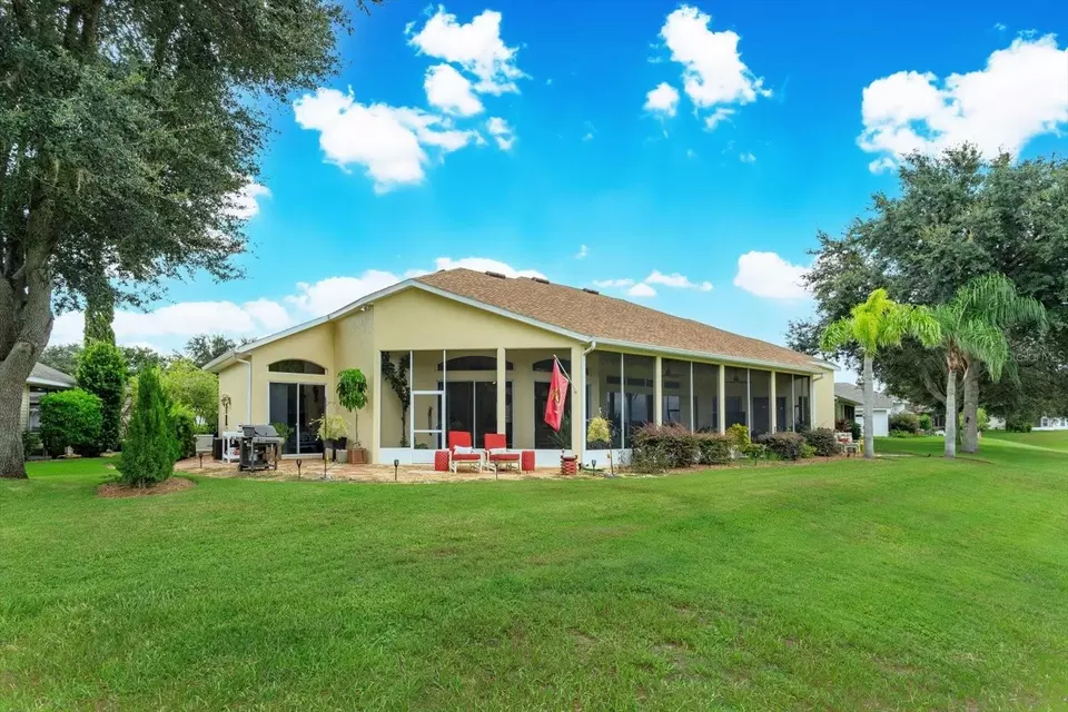 Exterior - 4802 Glen Coe St, Leesburg, FL 34748 photo 7 of 10