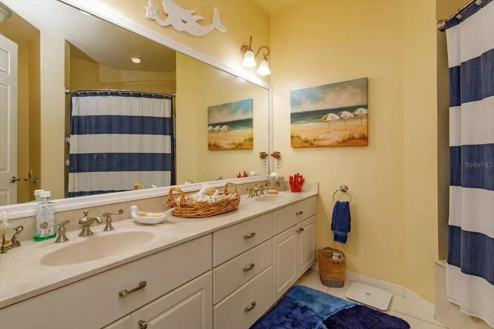 Bath - 4802 Glen Coe St, Leesburg, FL 34748 photo 3 of 3