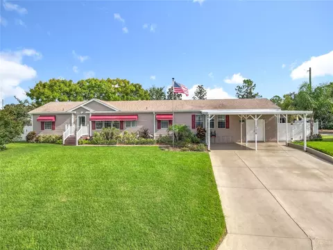 1019 Capella Dr, Tavares, FL 32778