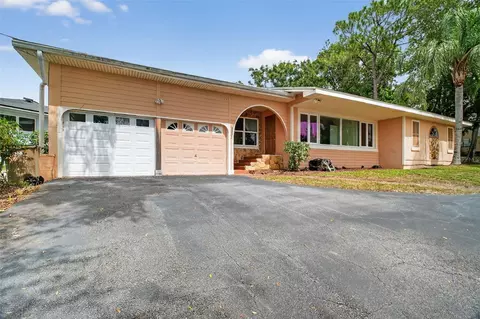 2337 Topping Pl, Eustis, FL 32726