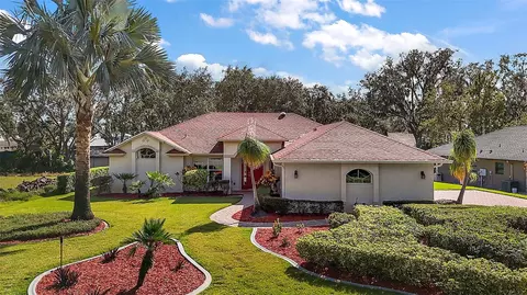 389 Reserve Dr, Tavares, FL 32778