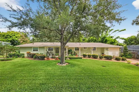 1620 Crestview Dr, Mount Dora, FL 32757