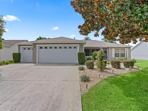 1002 Golden Grove Dr, The Villages, FL 32162