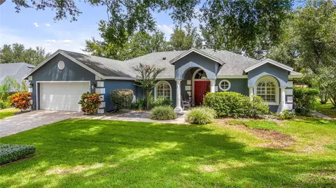 905 Cumberland Cir, Minneola, FL 34715