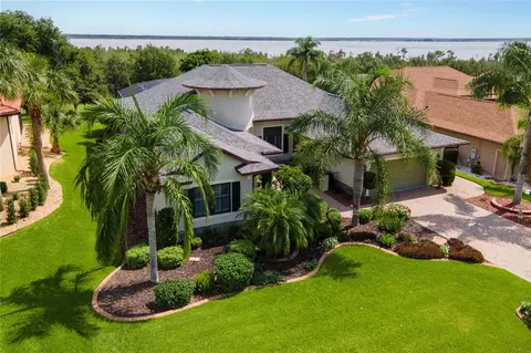 38712 Oak Place Ct, Lady Lake, FL 32159
